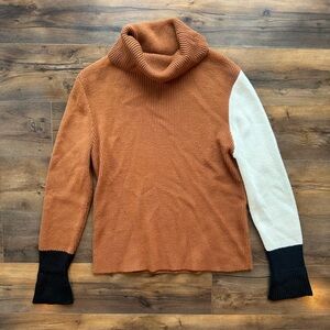 TCEC Colorblock Turtleneck Sweater M Rust Cream Black Cozy Fall Trend